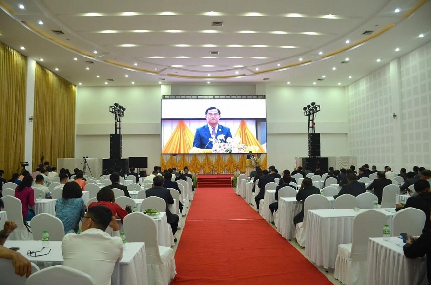 Promote Local Cooperation among Vietnam-Laos-Thailand on East-West Economic Corridor Promote Local Cooperation among Vietnam-Laos-Thailand on East-West Economic Corridor