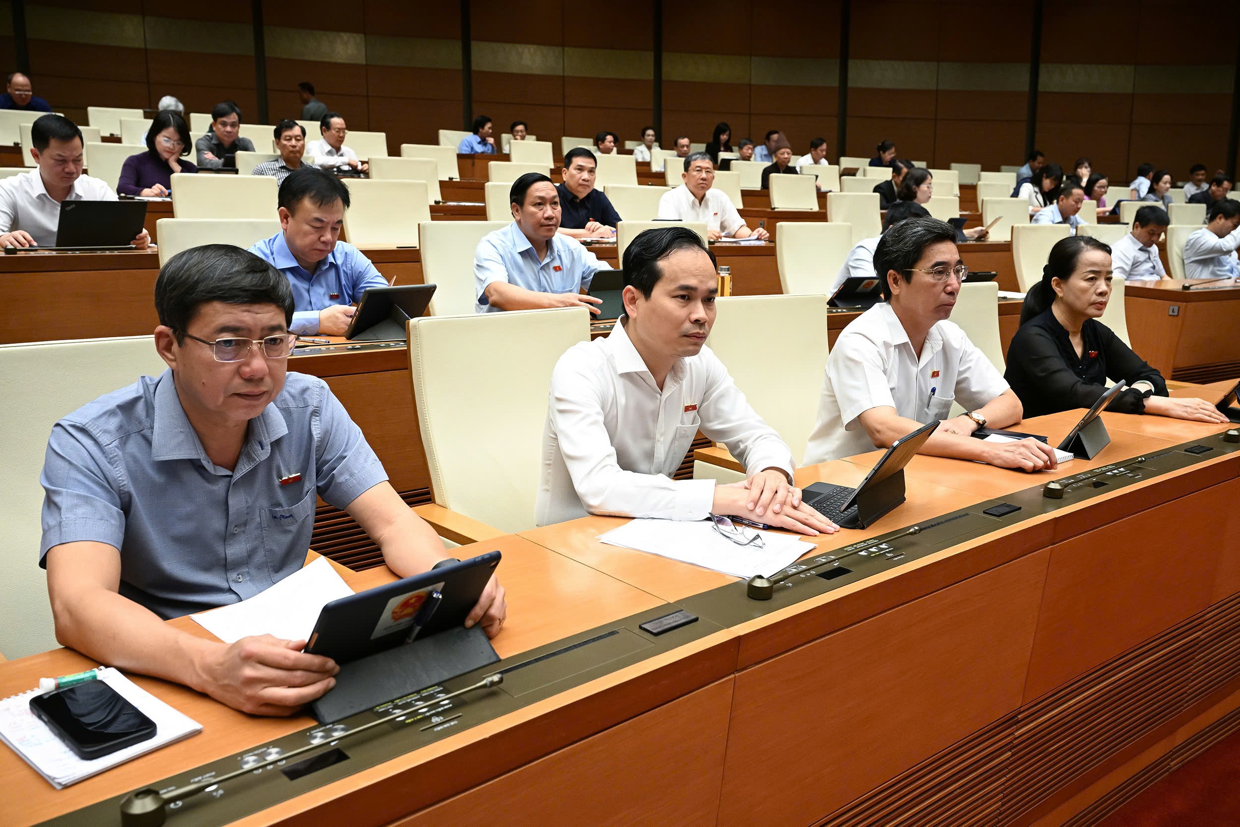 Các đại biểu Quốc hội tham dự Phiên thảo luận Các đại biểu Quốc hội tham dự Phiên thảo luận
