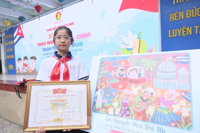 Trao giải cuộc thi vẽ tranh “Thiếu nhi Việt Nam - Cuba, thắm tình hữu nghị” Trao giải cuộc thi vẽ tranh “Thiếu nhi Việt Nam - Cuba, thắm tình hữu nghị”
