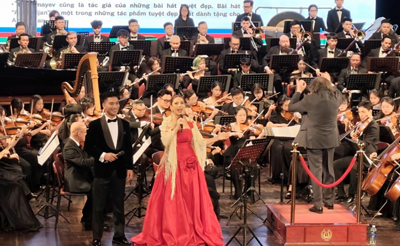 undefined Hoà nhạc hữu nghị Việt Nam - Azerbaijan: Giai điệu kết nối nhân dân