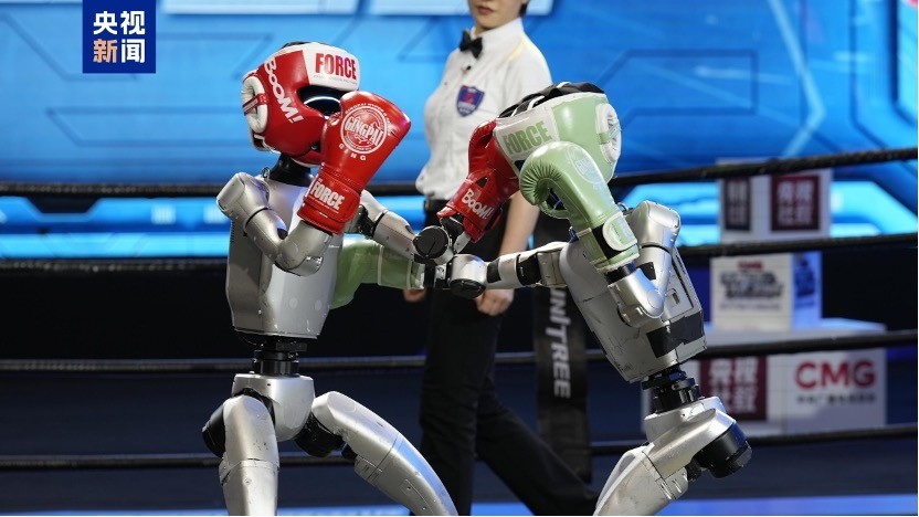 Đài CMG tổ chức giải đấu robot hình người đối kháng đầu tiên trên thế giới Đài CMG tổ chức giải đấu robot hình người đối kháng đầu tiên trên thế giới