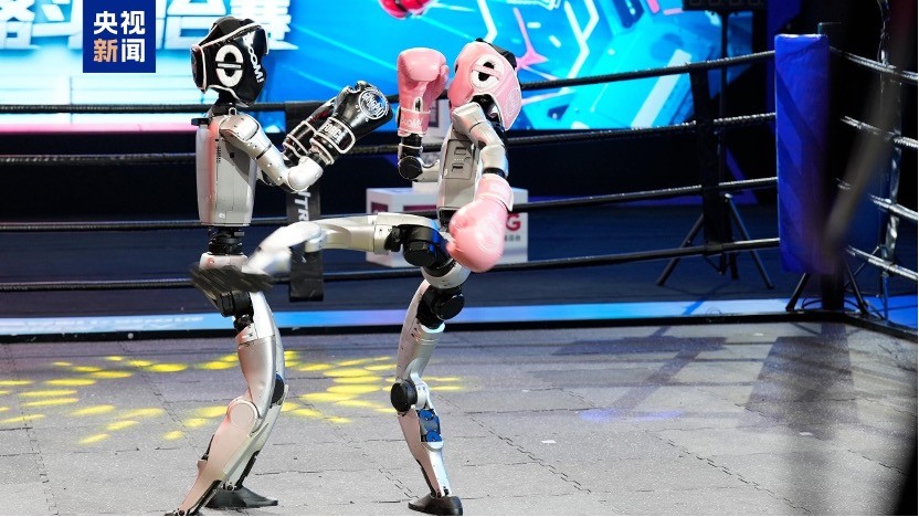 Đài CMG tổ chức giải đấu robot hình người đối kháng đầu tiên trên thế giới Đài CMG tổ chức giải đấu robot hình người đối kháng đầu tiên trên thế giới