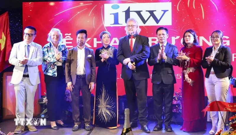 Khai trương trường dạy ngôn ngữ và nghề tại Đức cho người Việt Khai trương trường dạy ngôn ngữ và nghề tại Đức cho người Việt