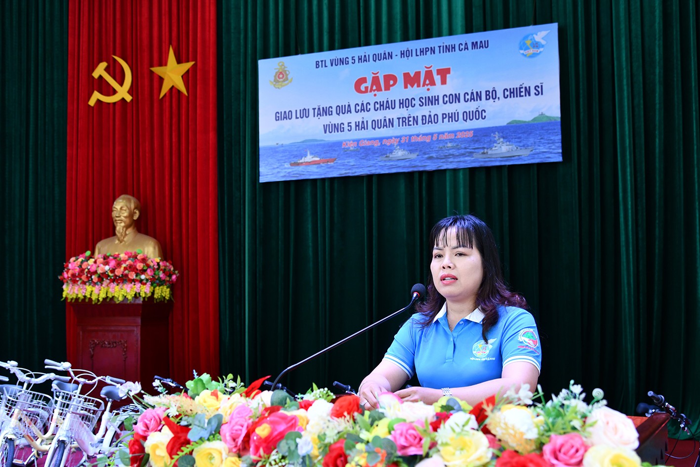 Hội Liên hiệp phụ nữ tỉnh Cà Mau mang yêu thương đến đảo xa Cà Mau: ấm áp nghĩa tình hậu phương với biển đảo