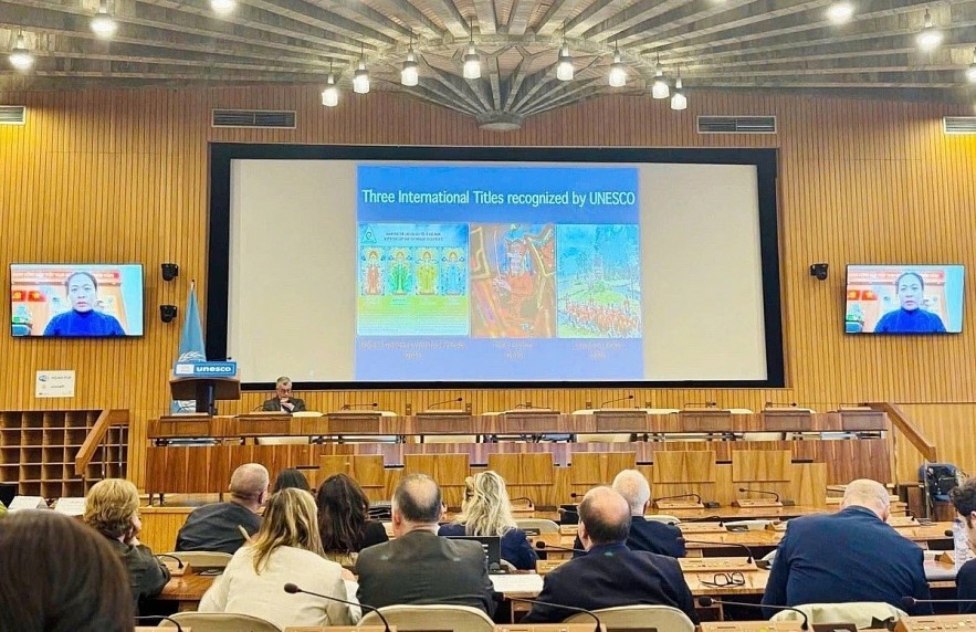 At the Certification Presentation Ceremony in Paris on June 2. (Photo: VNA) At the Certification Presentation Ceremony in Paris on June 2. (Photo: VNA)