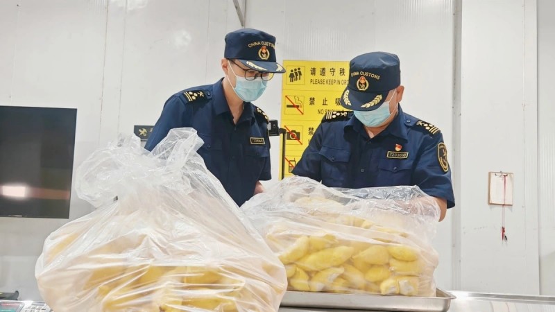 Việt Nam xuất khẩu lô sầu riêng đông lạnh đầu tiên sang Trung Quốc Việt Nam xuất khẩu lô sầu riêng đông lạnh đầu tiên sang Trung Quốc