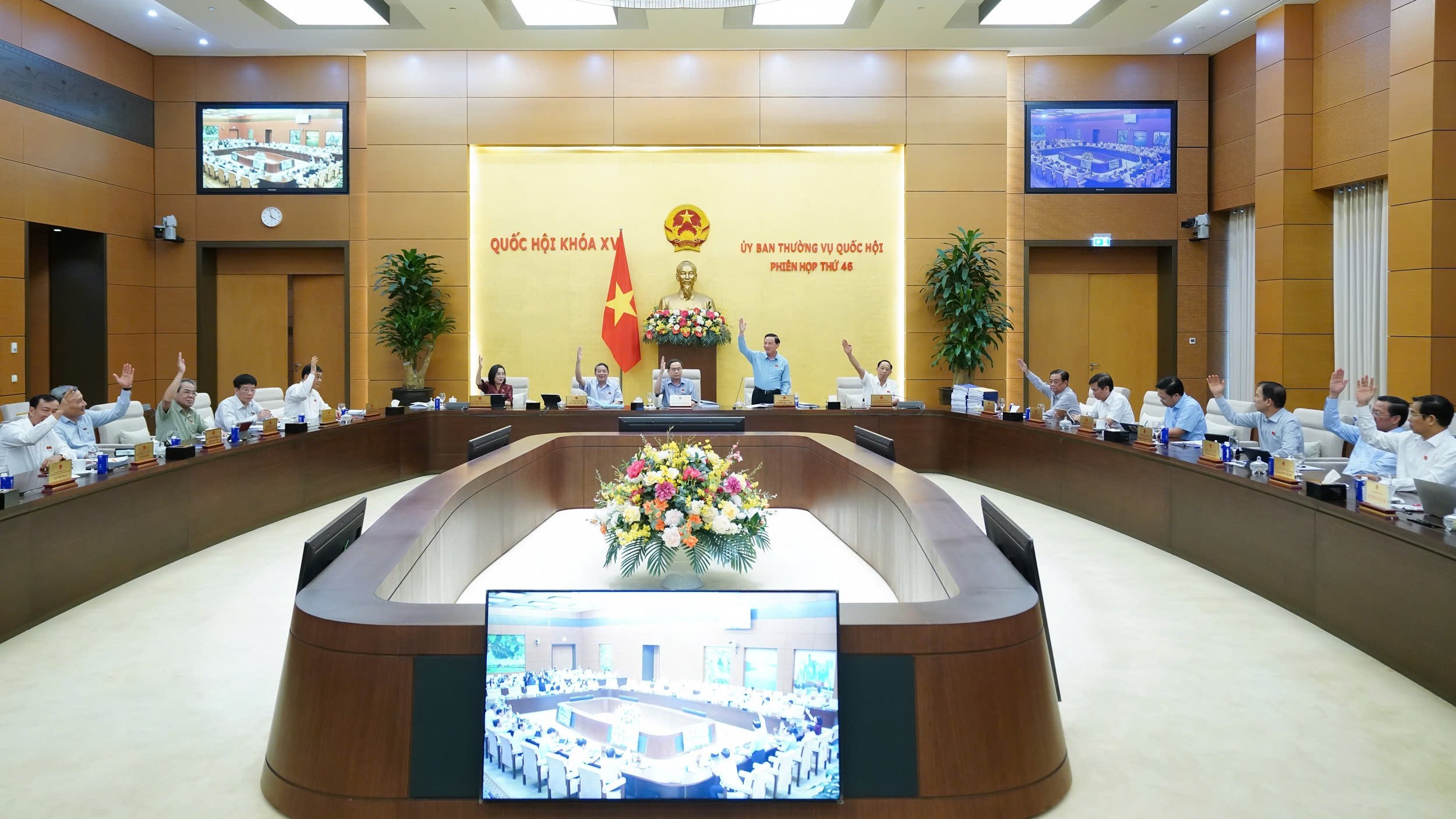 Cả nước có 34 đơn vị hành chính cấp tỉnh và 3.321 đơn vị hành chính cấp xã sau sắp xếp