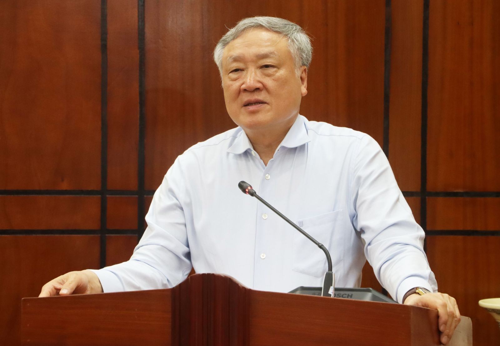 Phó Thủ tướng Thường trực Chính phủ Nguyễn Hòa Bình phát biểu chỉ đạo. (Ảnh: binhdinh.gov.vn) Phó Thủ tướng Thường trực Chính phủ Nguyễn Hòa Bình phát biểu chỉ đạo. (Ảnh: binhdinh.gov.vn)