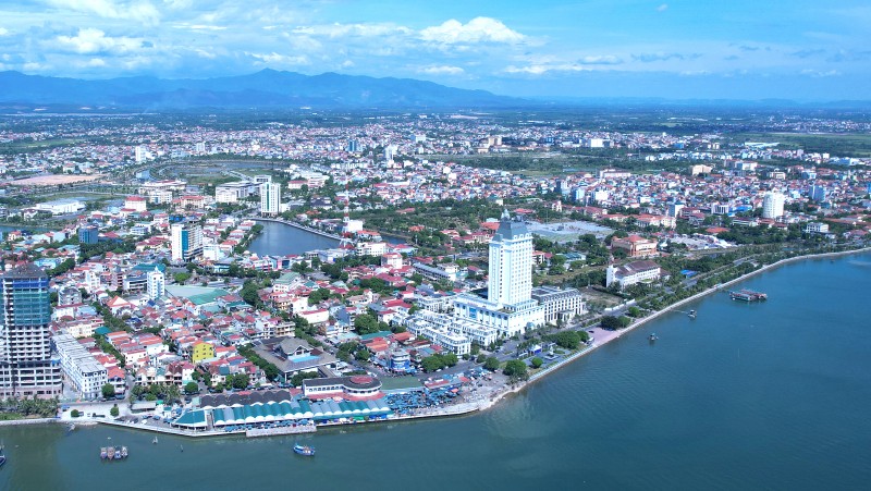 TP Đồng Hới với tiềm năng phát triển về dịch vụ, du lịch và logistics TP Đồng Hới với tiềm năng phát triển về dịch vụ, du lịch và logistics