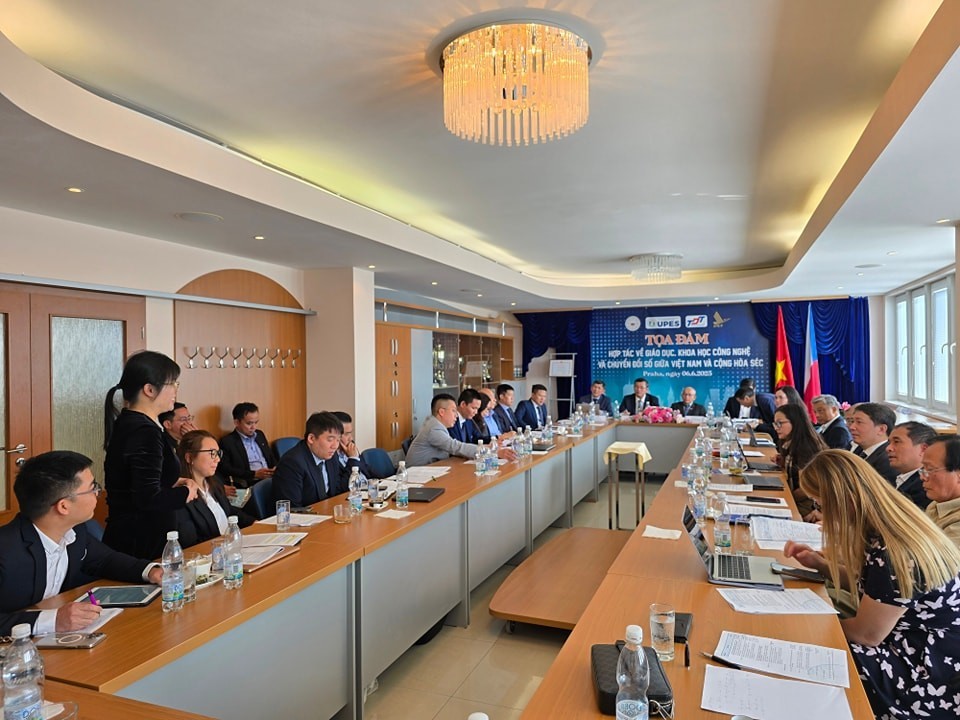 Seminar on “Cooperation in Education, Science, Technology, and Digital Transformation.” (Photo: Union of Vietnamese Associations in the Czech Republic) Seminar on “Cooperation in Education, Science, Technology, and Digital Transformation.” (Photo: Union of Vietnamese Associations in the Czech Republic)