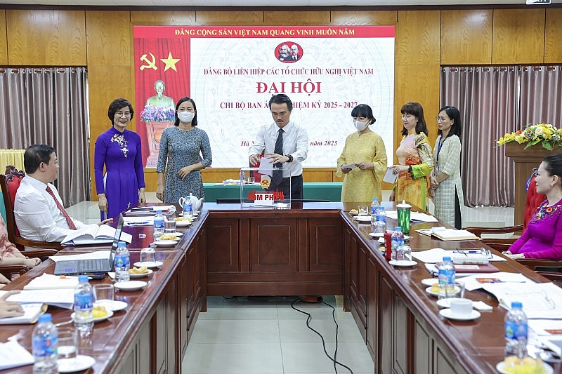 8 chi bộ trực thuộc Đảng bộ Liên hiệp các tổ chức hữu nghị Việt Nam hoàn thành tổ chức Đại hội nhiệm kỳ 2025 - 2027 8 chi bộ trực thuộc Đảng bộ Liên hiệp các tổ chức hữu nghị Việt Nam hoàn thành tổ chức Đại hội nhiệm kỳ 2025 - 2027