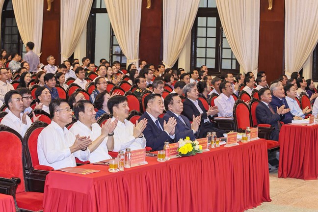 Từ 1/7: MTTQ và các tổ chức chính trị-xã hội hoạt động theo mô hình mới, các Hội quần chúng sẽ tiếp tục sắp xếp theo hướng dẫn Từ 1/7: MTTQ và các tổ chức chính trị-xã hội hoạt động theo mô hình mới, các Hội quần chúng sẽ tiếp tục sắp xếp theo hướng dẫn