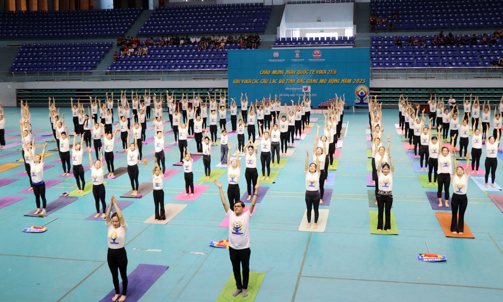 Bắc Giang, Điện Biên, Bình Thuận đồng diễn Yoga, tăng cường tình hữu nghị Việt Nam - Ấn Độ Bắc Giang, Điện Biên, Bình Thuận đồng diễn Yoga, tăng cường tình hữu nghị Việt Nam - Ấn Độ