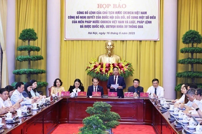Kết thúc hoạt động của đơn vị hành chính cấp huyện từ ngày 1/7 sắp tới Kết thúc hoạt động của đơn vị hành chính cấp huyện từ ngày 1/7 sắp tới