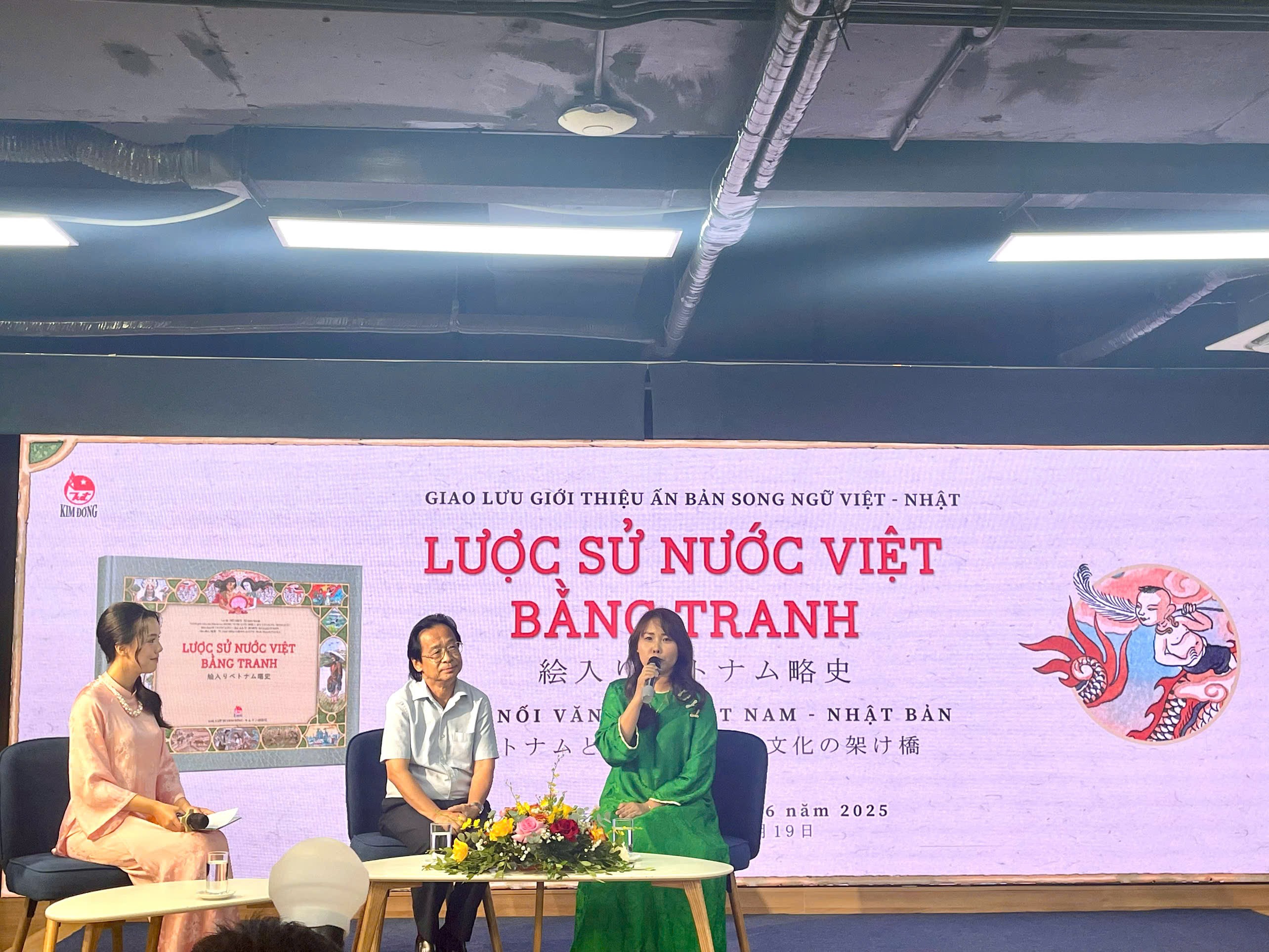 “Lược sử nước Việt bằng tranh” - món quà cho trẻ em gốc Việt tại Nhật Bản “Lược sử nước Việt bằng tranh” - món quà cho trẻ em gốc Việt tại Nhật Bản