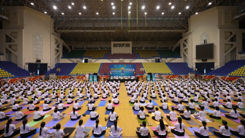 1.000 người tham gia đồng diễn Ngày Yoga quốc tế 2025 tại Hà Nội 1.000 người tham gia đồng diễn Ngày Yoga quốc tế 2025 tại Hà Nội