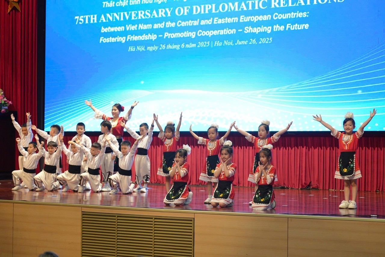 Quan hệ Việt Nam-Trung Đông Âu: Giá trị chung về hòa bình, độc lập, tự do Quan hệ Việt Nam-Trung Đông Âu: Giá trị chung về hòa bình, độc lập, tự do