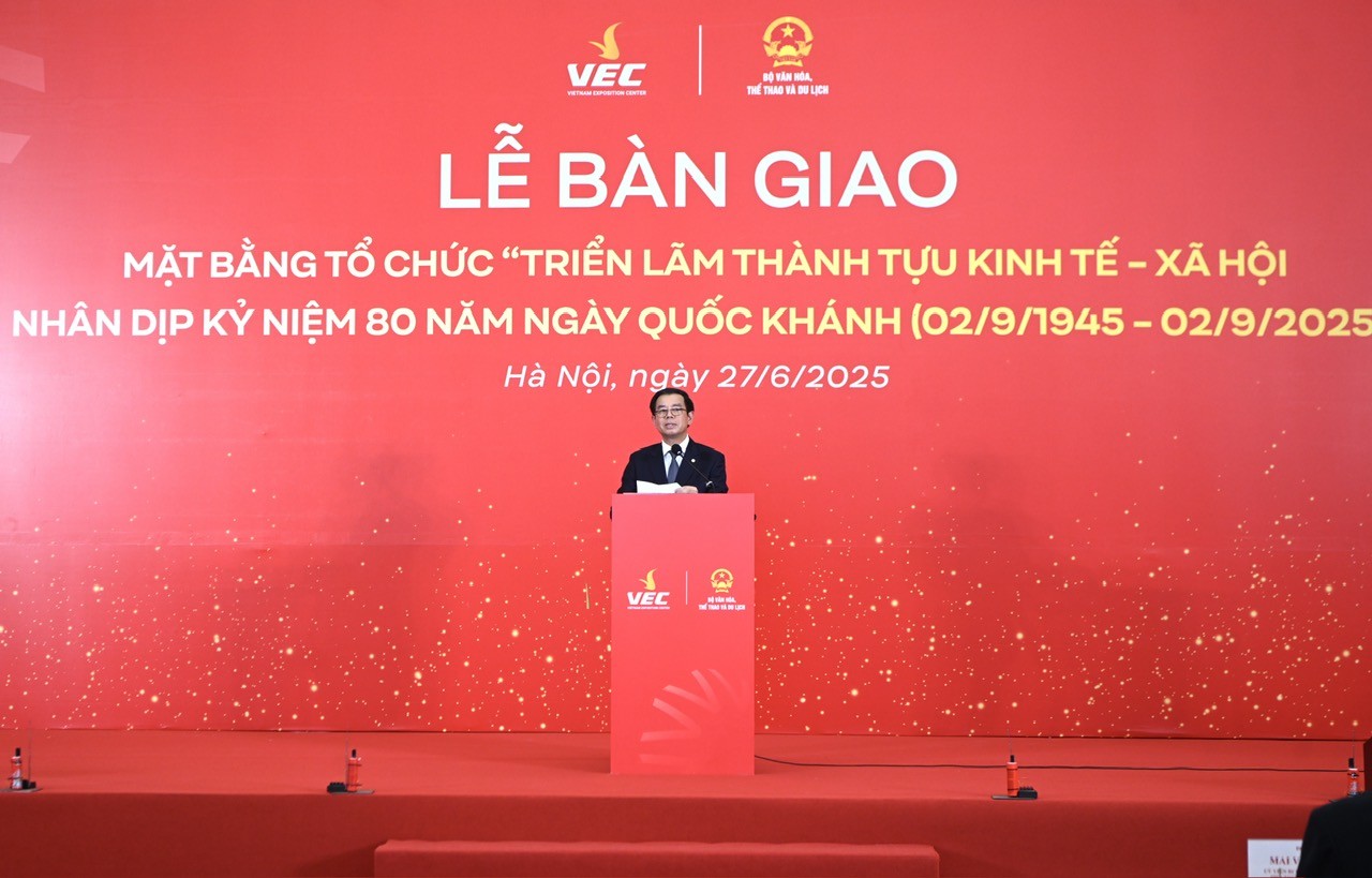 Vingroup bàn giao mặt bằng triển lãm thành tựu kinh tế - xã hội Kỉ niệm 80 năm ngày Quốc khánh Vingroup bàn giao mặt bằng triển lãm thành tựu kinh tế - xã hội Kỉ niệm 80 năm ngày Quốc khánh