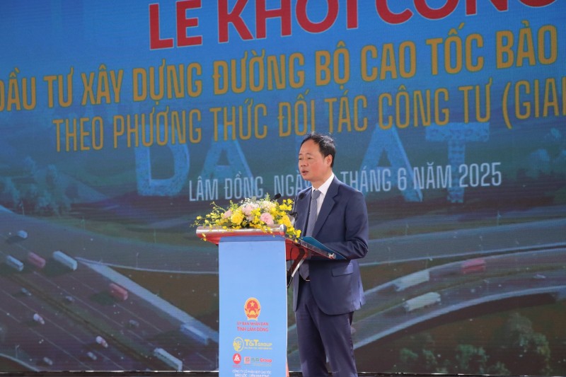 Ông Trần Hồng Thái, Phó Bí thư Tỉnh uỷ, Chủ tịch UBND tỉnh Lâm Đồng phát biểu tại sự kiện Ông Trần Hồng Thái, Phó Bí thư Tỉnh uỷ, Chủ tịch UBND tỉnh Lâm Đồng phát biểu tại sự kiện