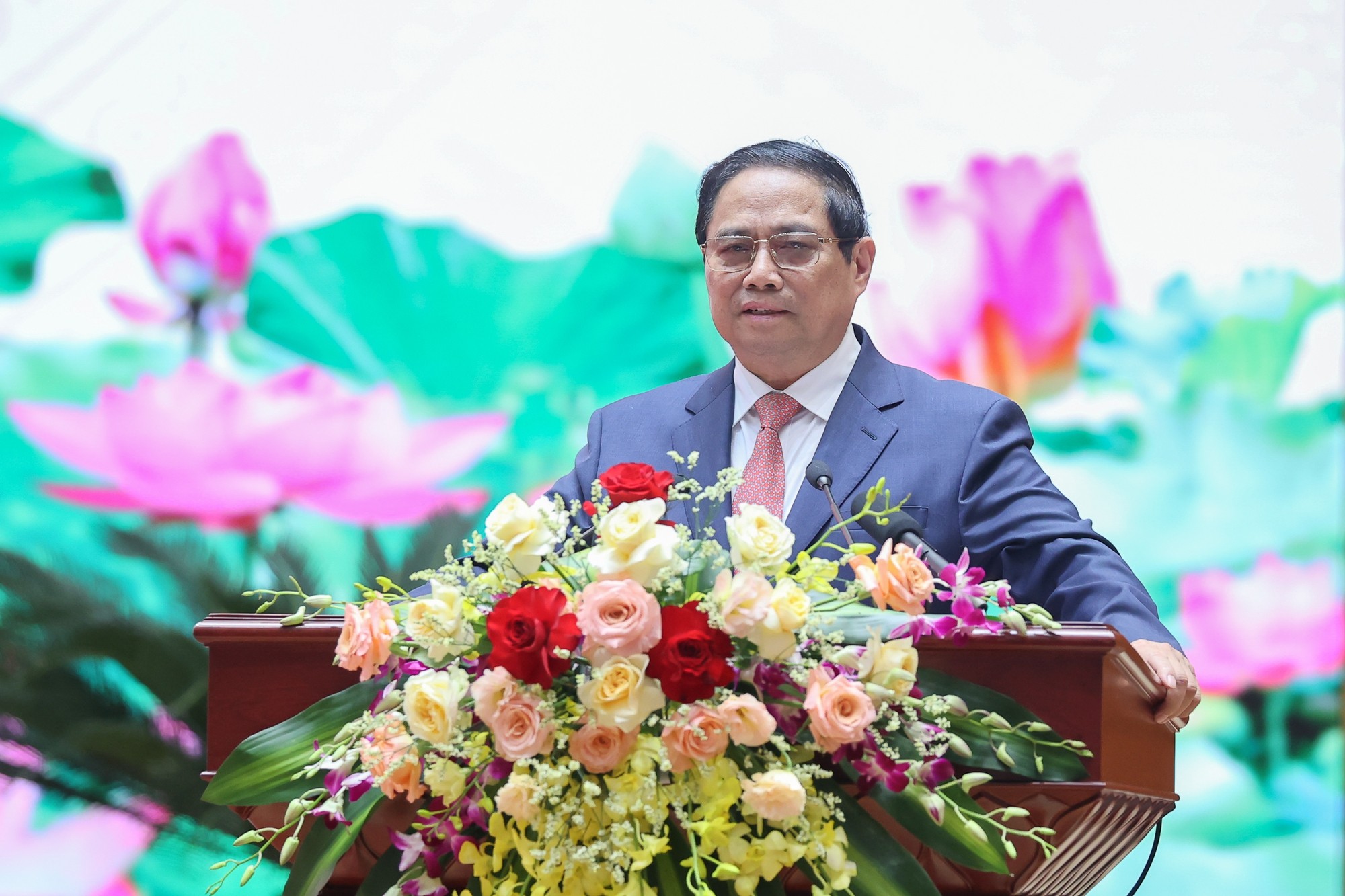 Thủ tướng Phạm Minh Chính: Quân đội tiếp tục thực hiện tốt vai trò nòng cốt trong xây dựng "thế trận lòng dân" Thủ tướng Phạm Minh Chính: Quân đội tiếp tục thực hiện tốt vai trò nòng cốt trong xây dựng "thế trận lòng dân"