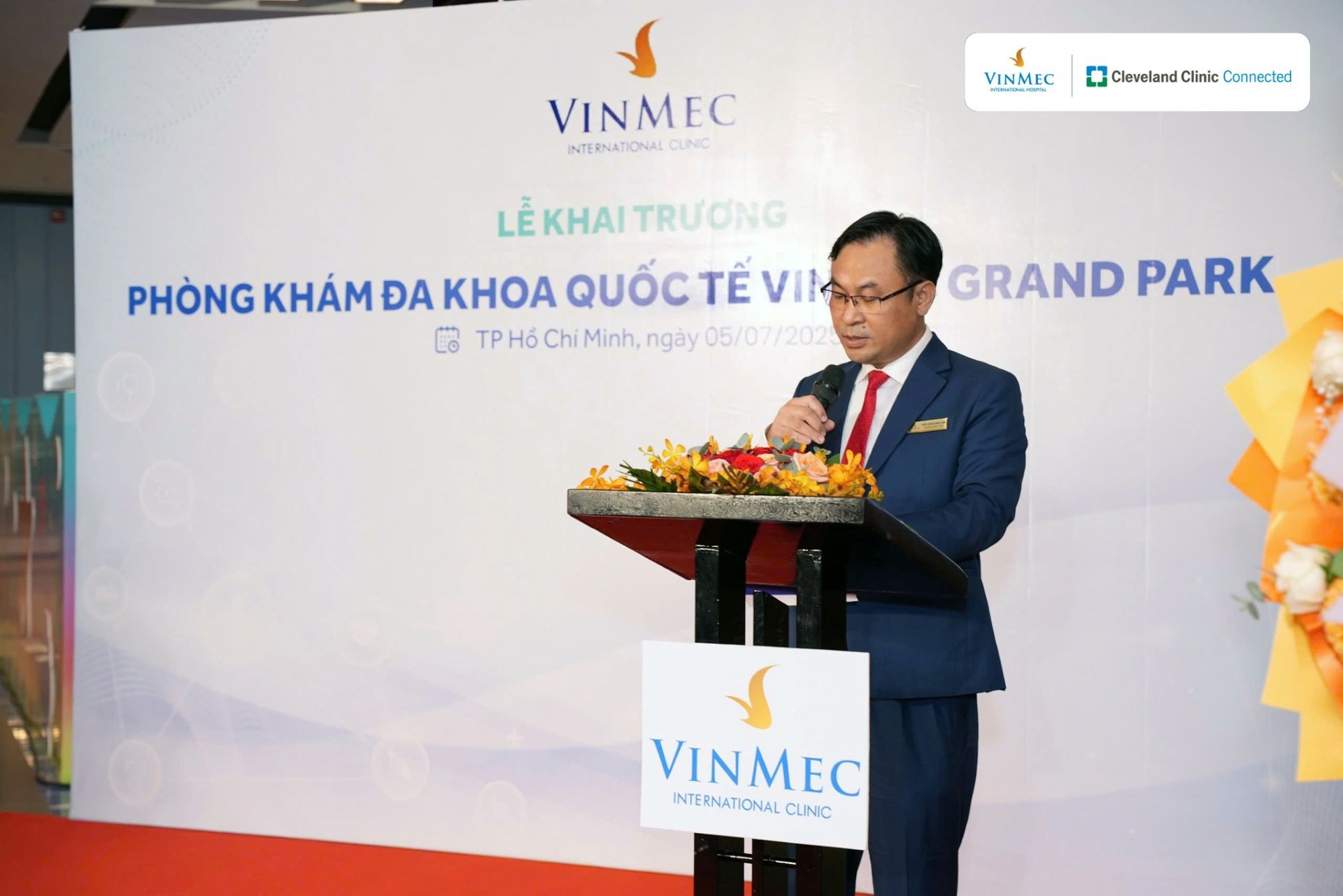 Ông Trần Hoàng Ngọc Anh - Giám đốc Bệnh viện ĐKQT Vinmec Central Park phát biểu tại buổi lễ Ông Trần Hoàng Ngọc Anh - Giám đốc Bệnh viện ĐKQT Vinmec Central Park phát biểu tại buổi lễ