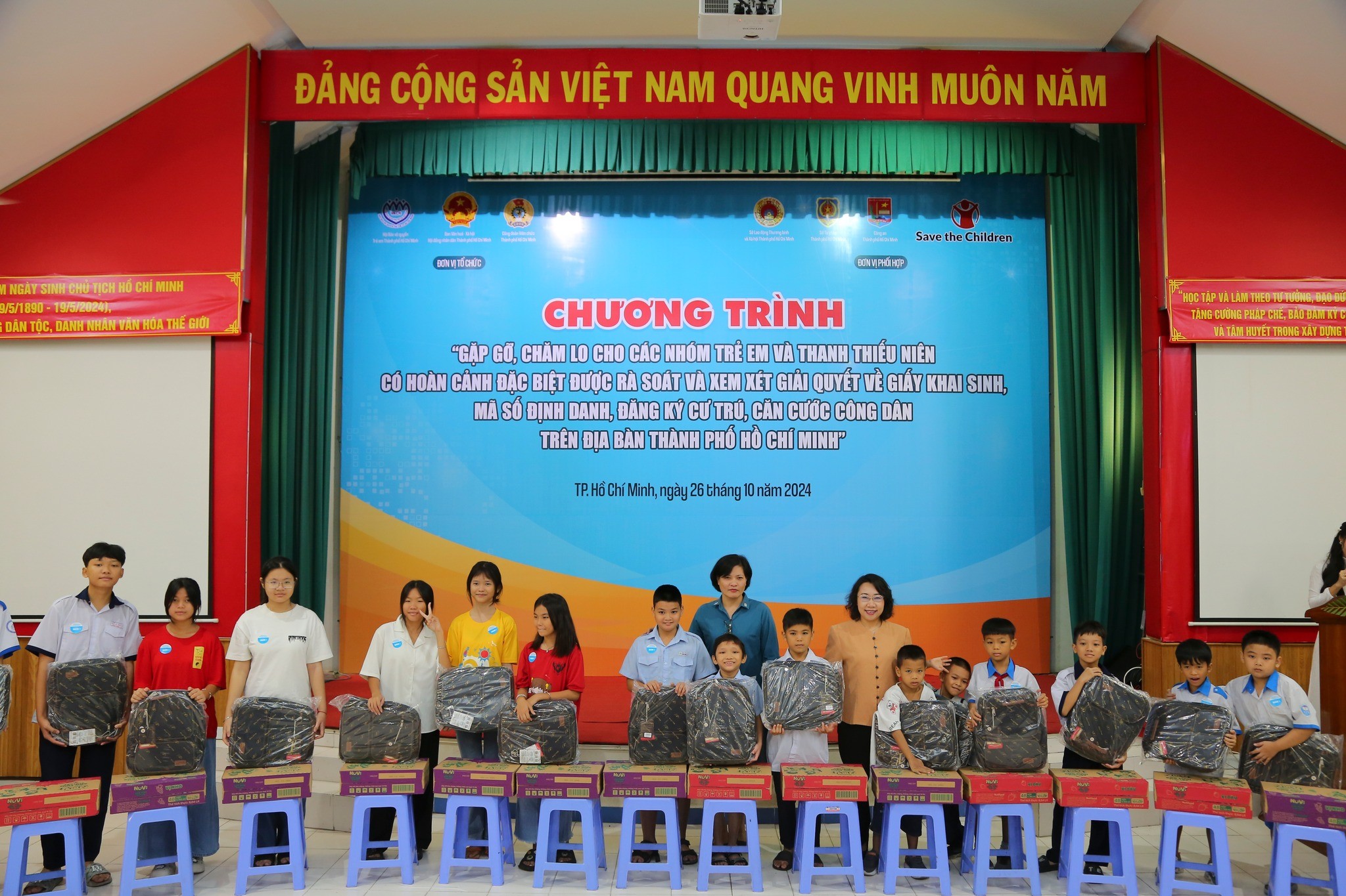 Cộng đồng - Điểm tựa vững chắc trong công tác bảo vệ trẻ em Cộng đồng - Điểm tựa vững chắc trong công tác bảo vệ trẻ em