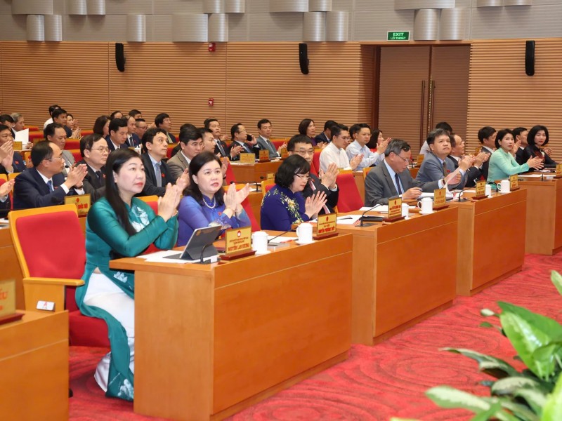 Bí thư Thành ủy Hà Nội: HĐND TP xem xét các nghị quyết với tầm nhìn dài hạn, tư duy dám nghĩ, dám làm, dám chịu trách nhiệm Bí thư Thành ủy Hà Nội: HĐND TP xem xét các nghị quyết với tầm nhìn dài hạn, tư duy dám nghĩ, dám làm, dám chịu trách nhiệm