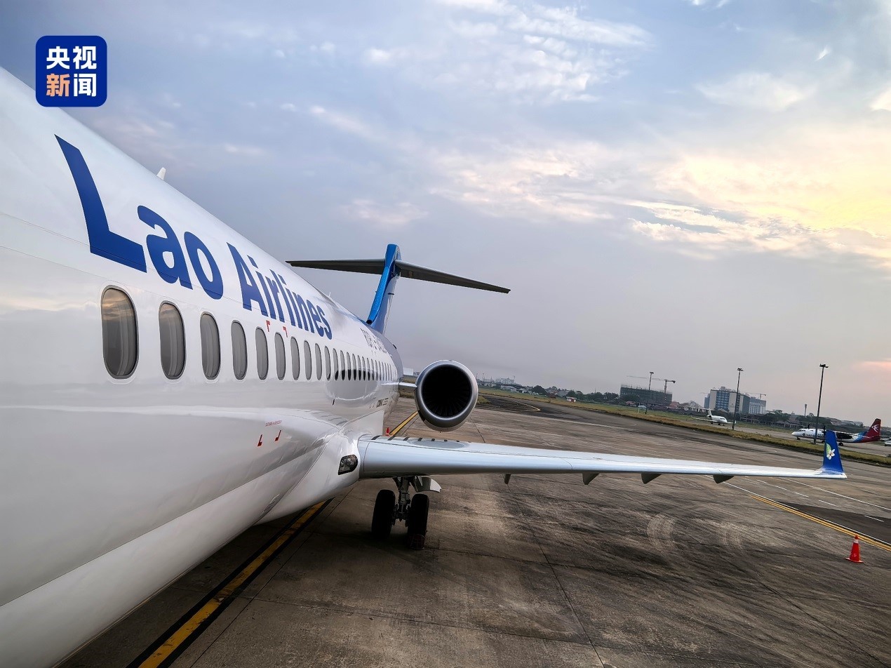 Máy bay chở khách C909 của Trung Quốc vượt mốc 700 tuyến bay, vận chuyển hơn 24 triệu lượt hành khách Máy bay chở khách C909 của Trung Quốc vượt mốc 700 tuyến bay, vận chuyển hơn 24 triệu lượt hành khách