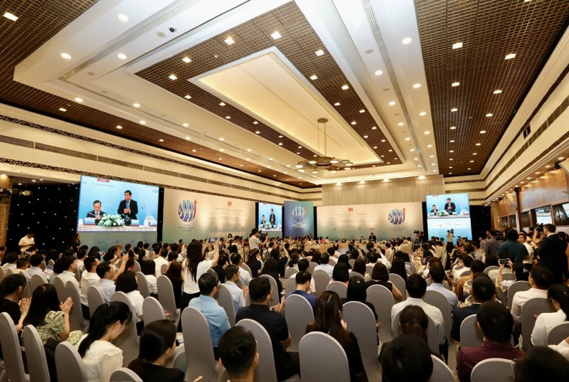 Diễn đàn Tăng trưởng Kinh tế Việt Nam 2025. Diễn đàn Tăng trưởng Kinh tế Việt Nam 2025.