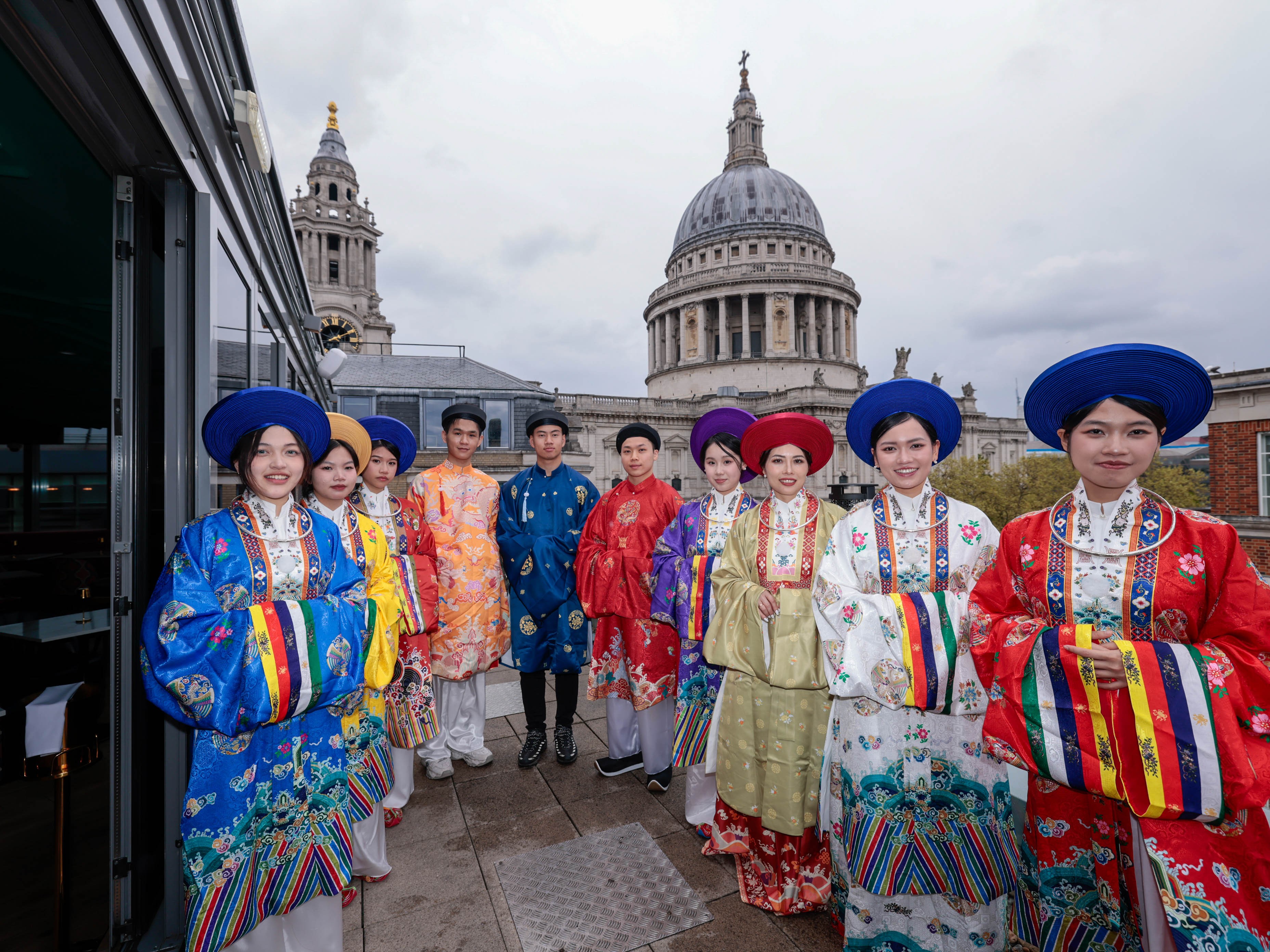 Lan tỏa Việt phục tại London (Vương quốc Anh) Lan tỏa Việt phục tại London (Vương quốc Anh)
