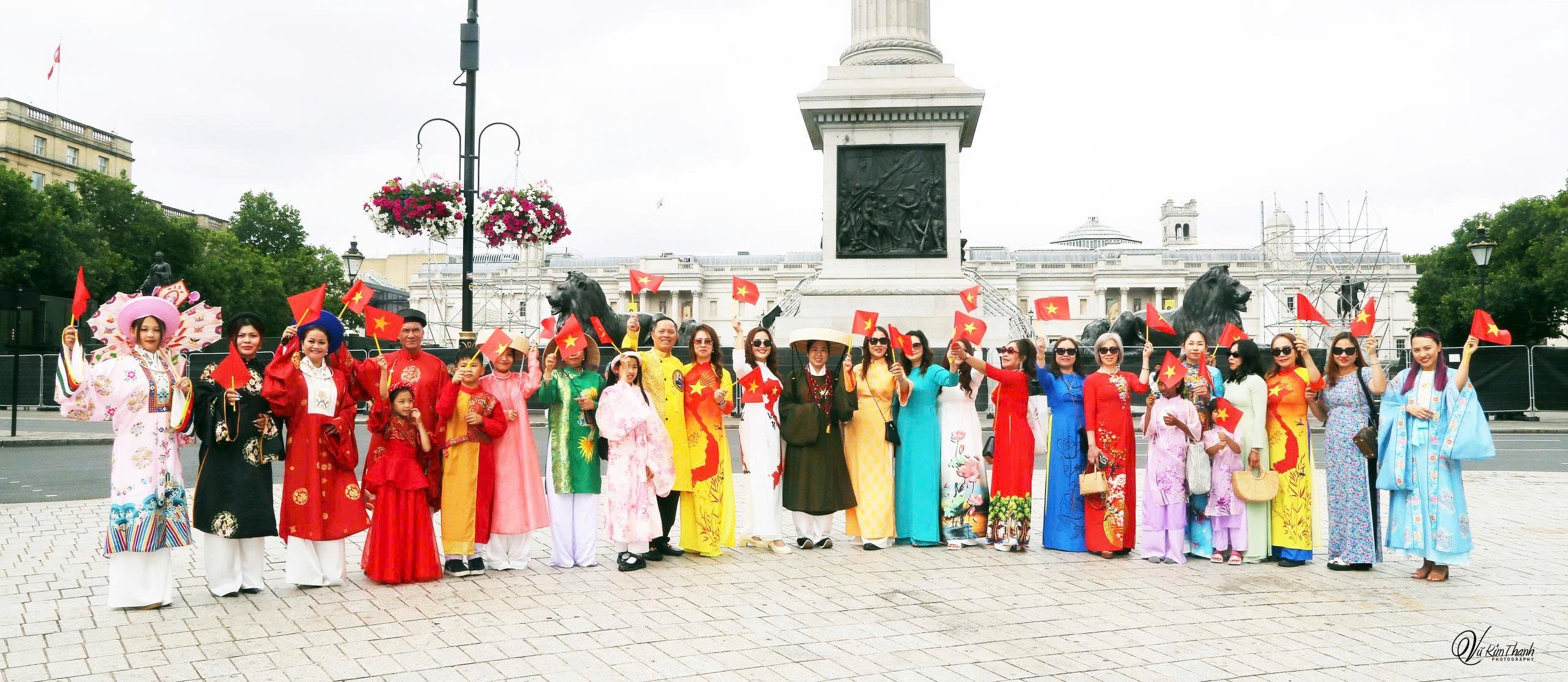 Lan tỏa Việt phục tại London (Vương quốc Anh) Lan tỏa Việt phục tại London (Vương quốc Anh)