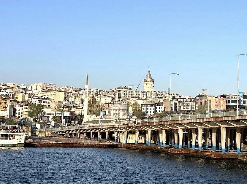 Iconic destinations in Turkey like Istanbul, Pamukkale, and Cappadocia attract Vietnamese tourists. Iconic destinations in Turkey like Istanbul, Pamukkale, and Cappadocia attract Vietnamese tourists.