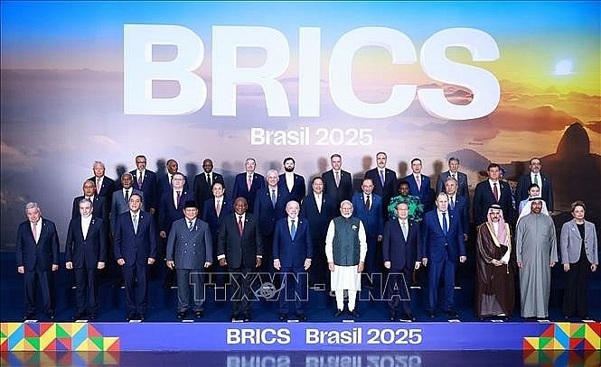 Prime Minister Pham Minh Chinh and heads of delegations attending the 2025 BRICS Summit pose for a group photo (Photo: VNA) Prime Minister Pham Minh Chinh and heads of delegations attending the 2025 BRICS Summit pose for a group photo (Photo: VNA)