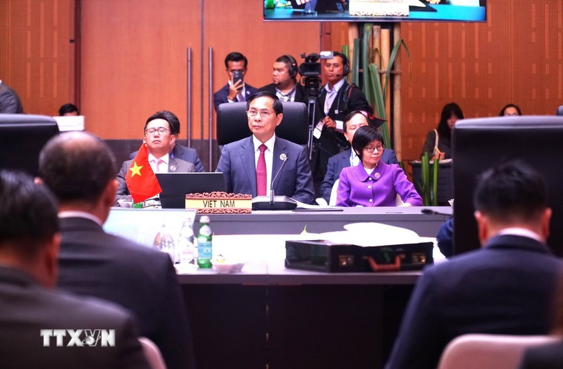 Việt Nam góp phần củng cố đoàn kết và đồng thuận của ASEAN Việt Nam góp phần củng cố đoàn kết và đồng thuận của ASEAN