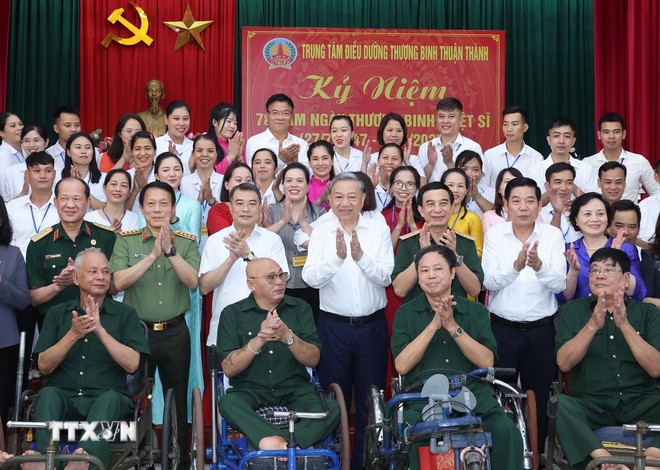 Tổng Bí thư: Người có công là tài sản quý, là biểu tượng của ý chí Việt Nam Tổng Bí thư: Người có công là tài sản quý, là biểu tượng của ý chí Việt Nam