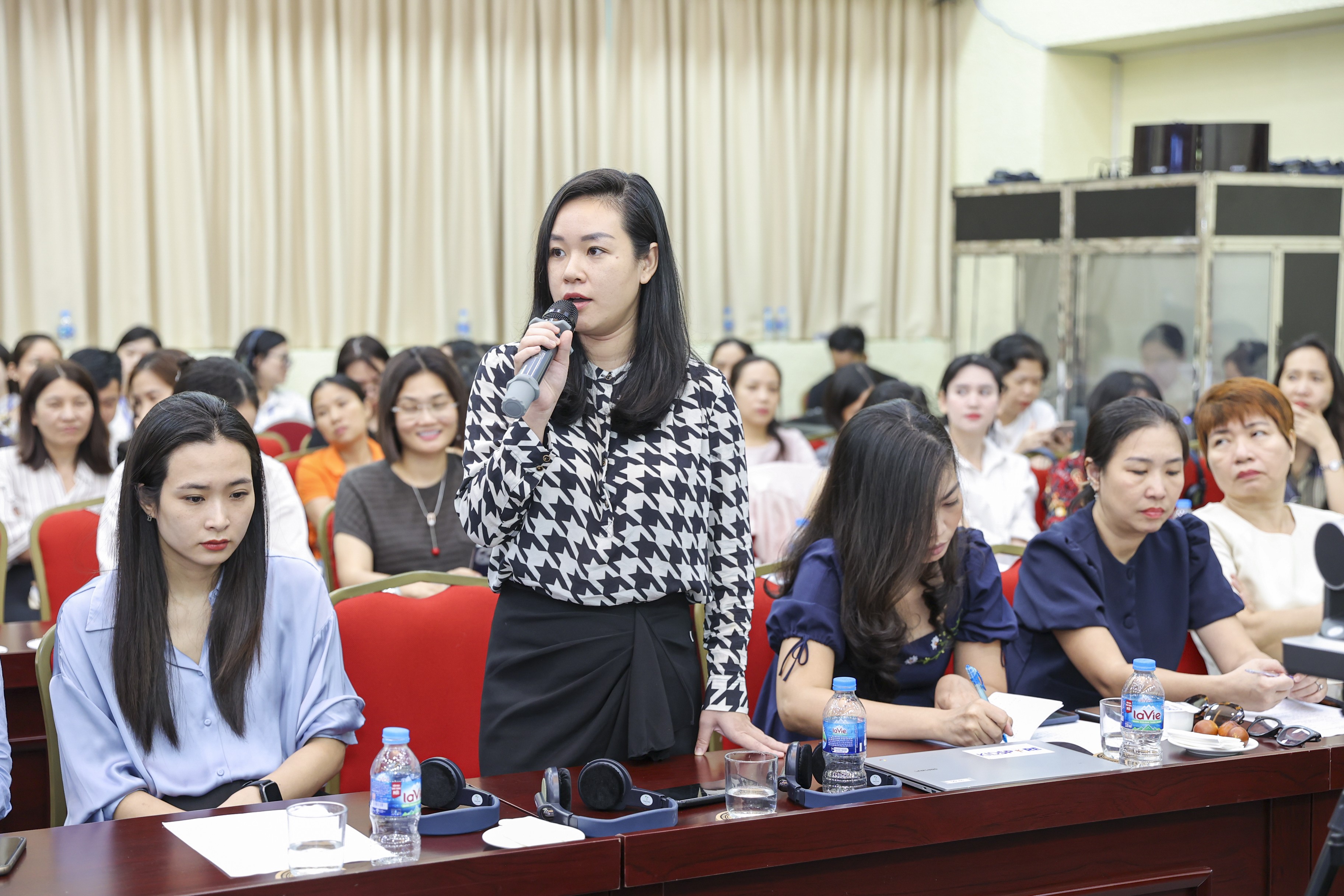 Hỗ trợ tổ chức phi chính phủ nước ngoài thích ứng với sắp xếp đơn vị hành chính tại Việt Nam Hỗ trợ tổ chức phi chính phủ nước ngoài thích ứng với sắp xếp đơn vị hành chính tại Việt Nam
