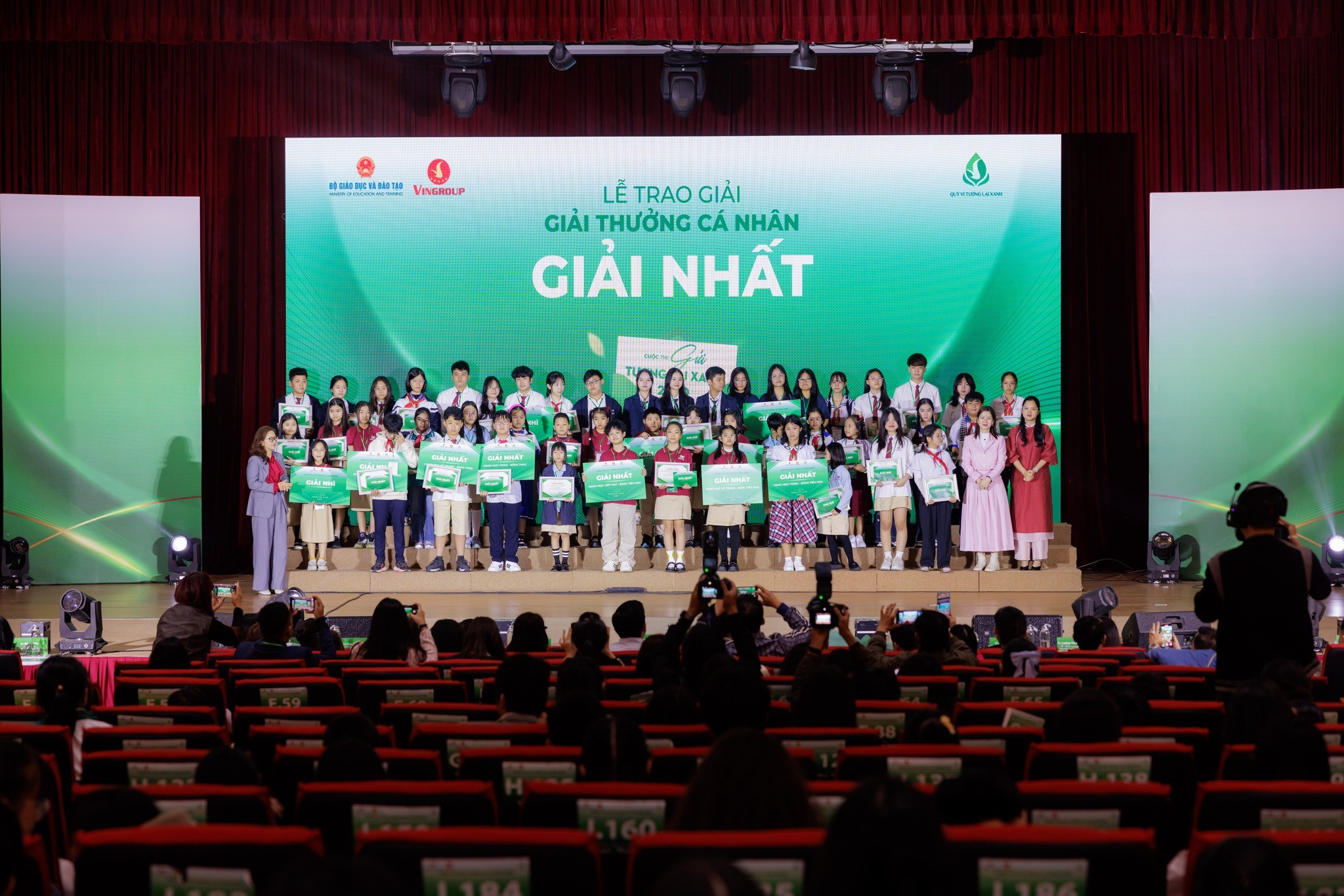 “Gửi tương lai Xanh 2050” trở lại: Sân chơi triệu ý tưởng xanh của thế hệ trẻ “Gửi tương lai Xanh 2050” trở lại: Sân chơi triệu ý tưởng xanh của thế hệ trẻ