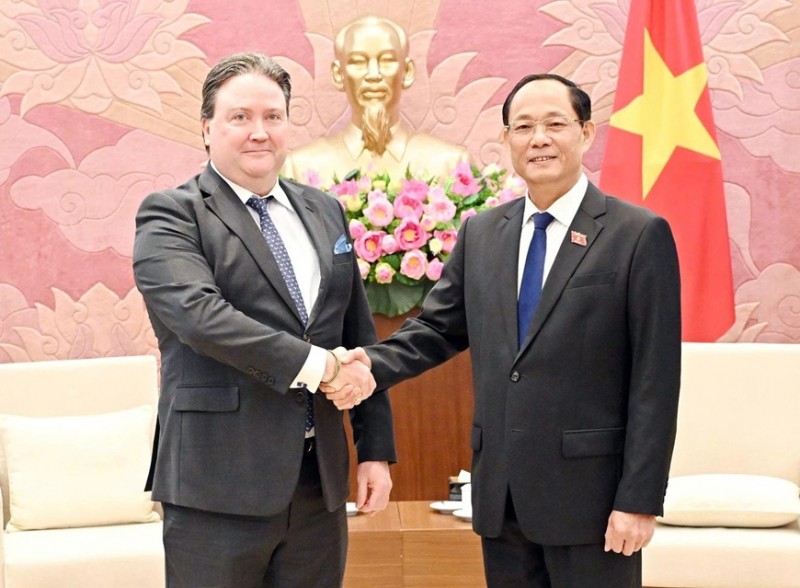 Phó chủ tịch Quốc hội Trần Quang Phương tiếp Đại sứ Hoa Kỳ Marc E. Knapper Phó chủ tịch Quốc hội Trần Quang Phương tiếp Đại sứ Hoa Kỳ Marc E. Knapper