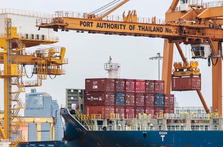 Các tàu chở container cập cảng Bangkok, Thái Lan - Ảnh: REUTERS Các tàu chở container cập cảng Bangkok, Thái Lan - Ảnh: REUTERS