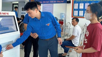 Hà Nội triển khai lấy số thứ tự hành chính trực tuyến qua ứng dụng iHanoi