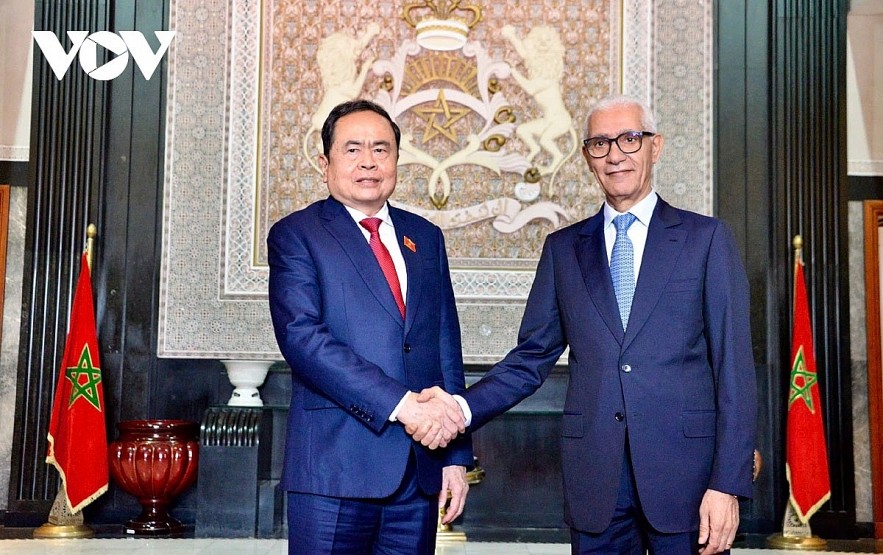 Rachid Talbi Alami (R), Speaker of the House of Representatives of Morocco, and Tran Thanh Man, Chairman of the National Assembly of Vietnam, shaking hands ahead of their talks in capital Rabat on July 25.