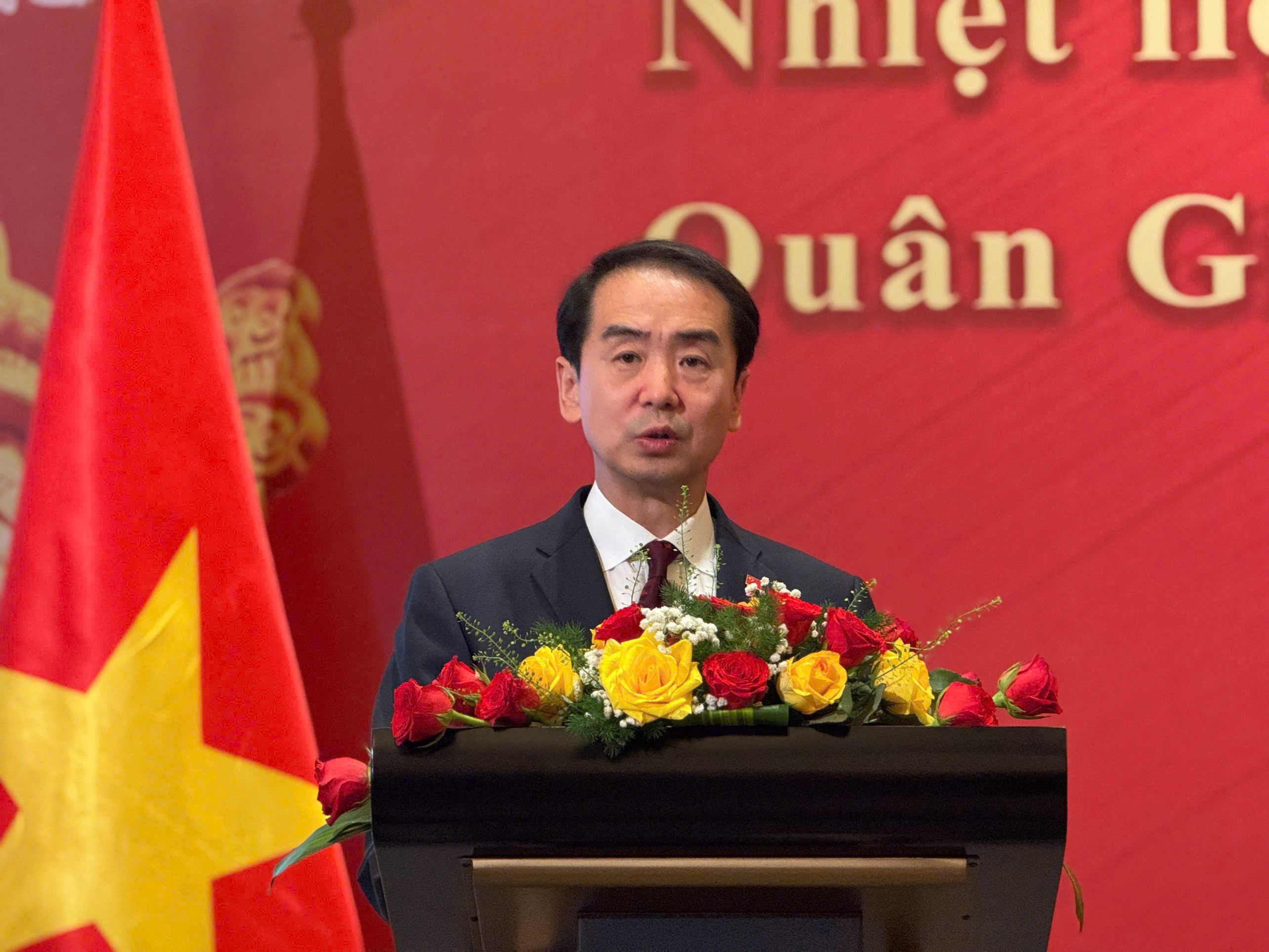 Củng cố quan hệ hợp tác quốc phòng Việt - Trung trên nền tảng hữu nghị truyền thống Củng cố quan hệ hợp tác quốc phòng Việt - Trung trên nền tảng hữu nghị truyền thống