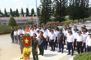 EVNGENCO1 tổ chức chuỗi hoạt động tri ân nhân kỷ niệm 78 năm Ngày Thương binh – Liệt sĩ tại tỉnh Vĩnh Long