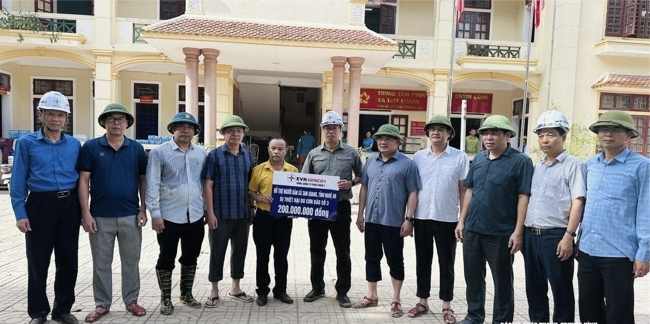 Đoàn trao hỗ trợ tại xã Tam Quang, tỉnh Nghệ An Đoàn trao hỗ trợ tại xã Tam Quang, tỉnh Nghệ An