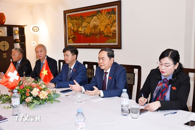 Chủ tịch Quốc hội đề cao vai trò Hội Hữu nghị Thụy Sĩ-Việt Nam Chủ tịch Quốc hội đề cao vai trò Hội Hữu nghị Thụy Sĩ-Việt Nam