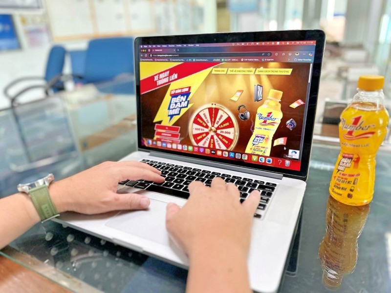 Nhiều bạn trẻ hào hứng “Tiếp năng lượng” để chinh phục các giải thưởng khủng từ chương trình khuyến mại của Number 1 trong những ngày cuối. Nhiều bạn trẻ hào hứng “Tiếp năng lượng” để chinh phục các giải thưởng khủng từ chương trình khuyến mại của Number 1 trong những ngày cuối.