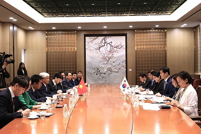 Vietnam News Today (Aug. 1): NA Chairman trips to Senegal, Morocco, Switzerland promote Vietnam's cooperation with Africa, Europe Vietnam News Today (Aug. 1): NA Chairman trips to Senegal, Morocco, Switzerland promote Vietnam's cooperation with Africa, Europe