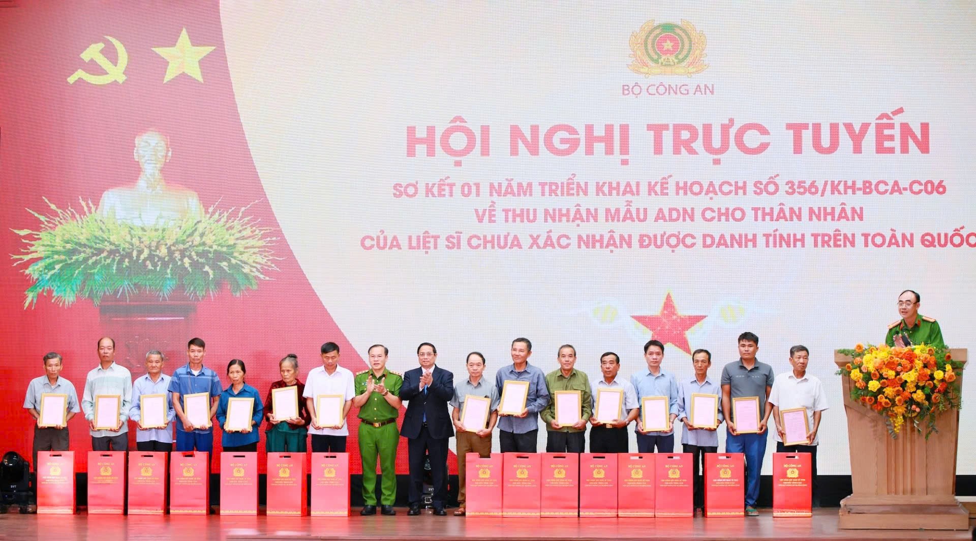 Một năm ngân hàng gen liệt sĩ: 51.000 mẫu ADN và hành trình tri ân bằng khoa học Một năm ngân hàng gen liệt sĩ: 51.000 mẫu ADN và hành trình tri ân bằng khoa học