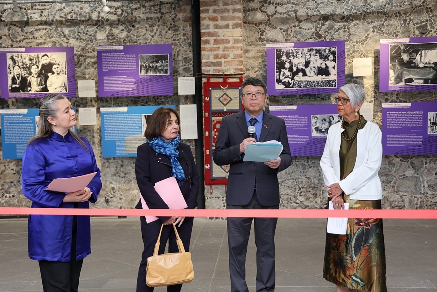 Exhibition Held to Honor Vietnamese Women and Strengthen Vietnam-Mexico Friendship Exhibition Held to Honor Vietnamese Women and Strengthen Vietnam-Mexico Friendship