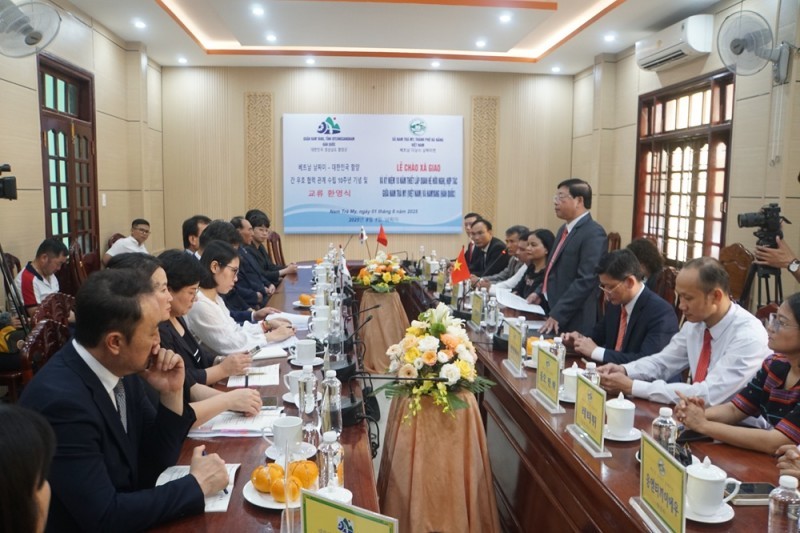 At the meeting. (Photo: Hoàng Huynh/danang.gov.vn) At the meeting. (Photo: Hoàng Huynh/danang.gov.vn)